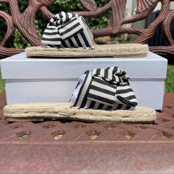 💋NWT NEIMAN Marcus Braided Just Slip On Stripe Bow Sandals - Picture 2 of 14